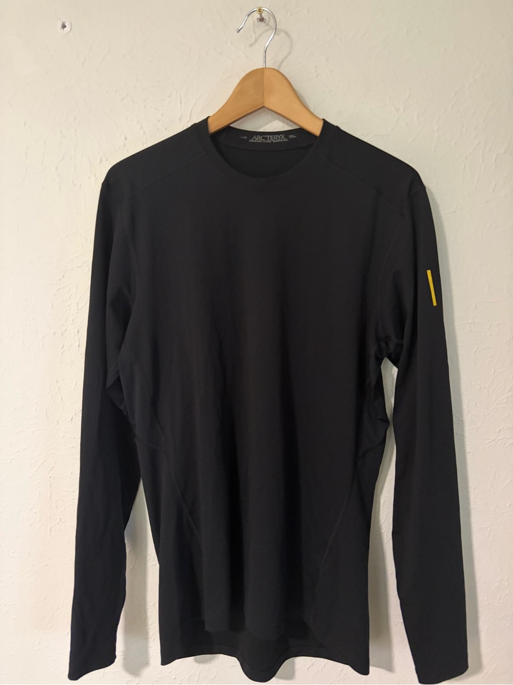 ARC'TERYX Long -Sleeve Technical Black Shirt Size Large